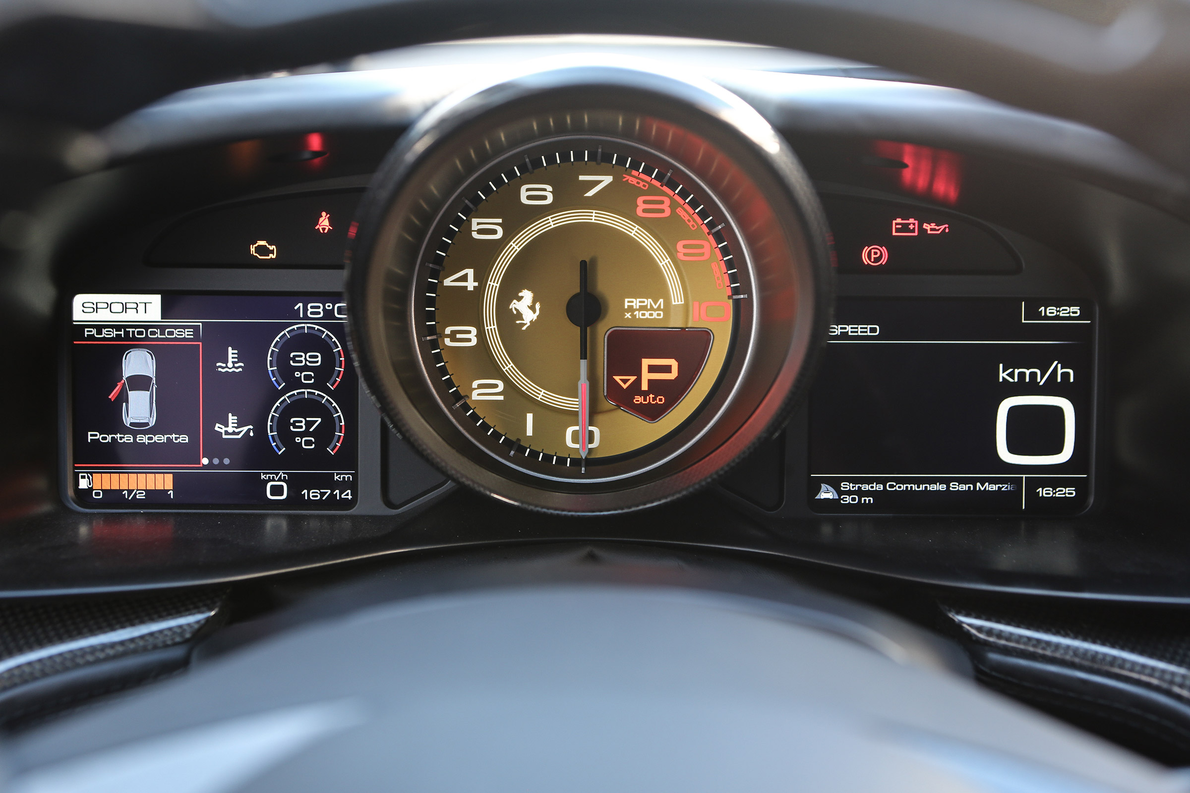 Ferrari GTC4 Lusso T - dials set