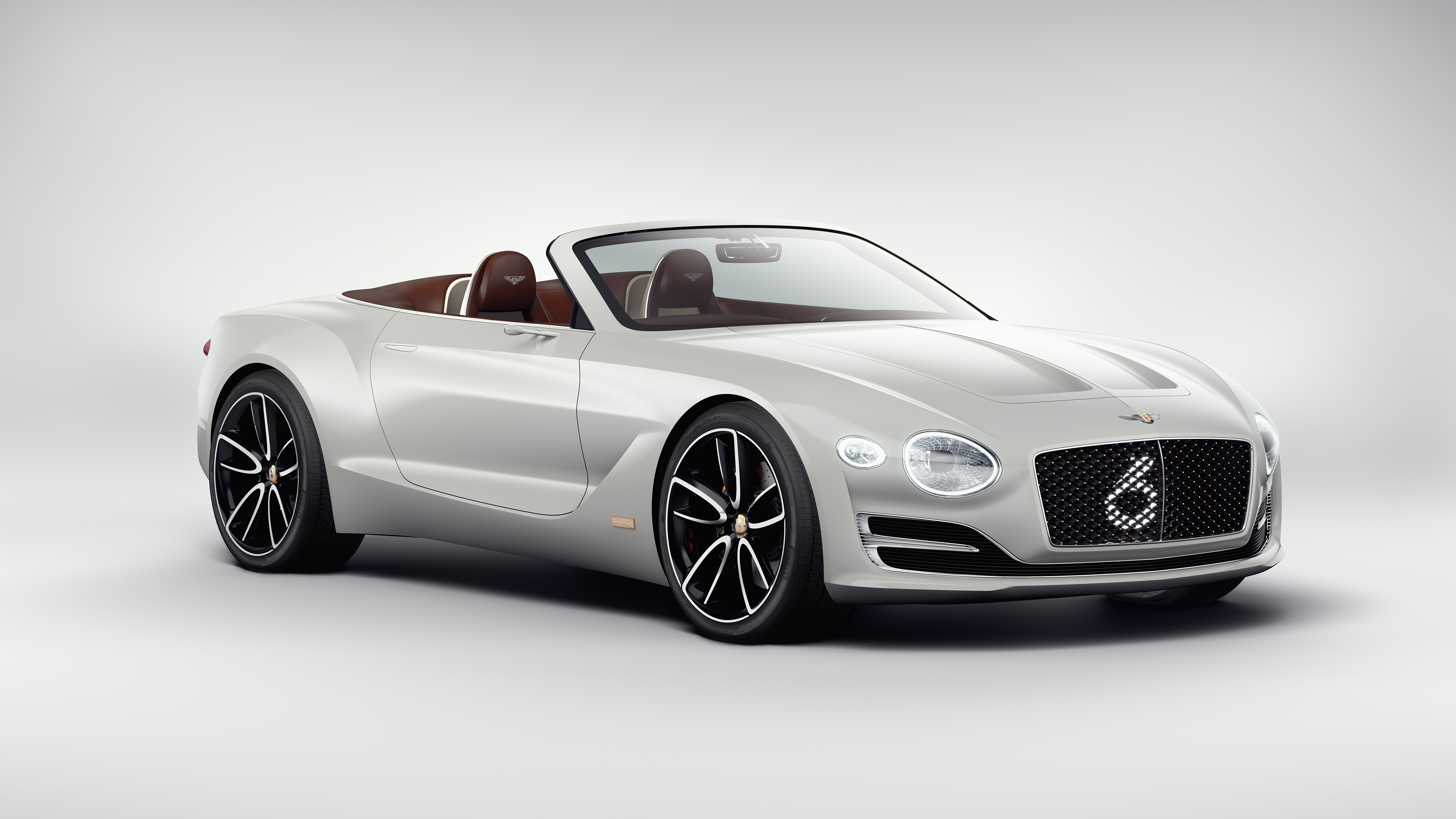 Bentley EXP12 Speed 6e - Front