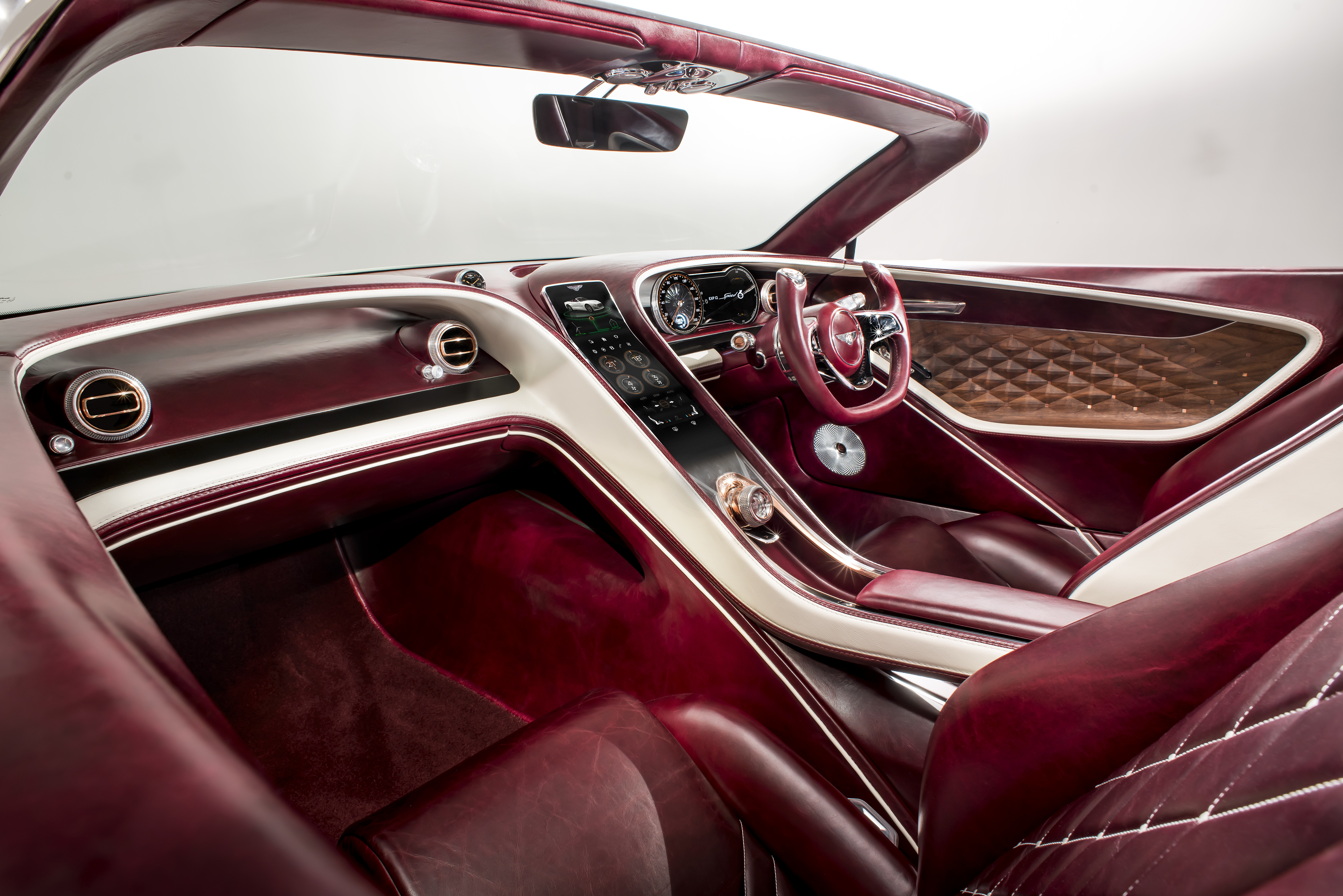 Bentley EXP12 Speed 6e - Interior