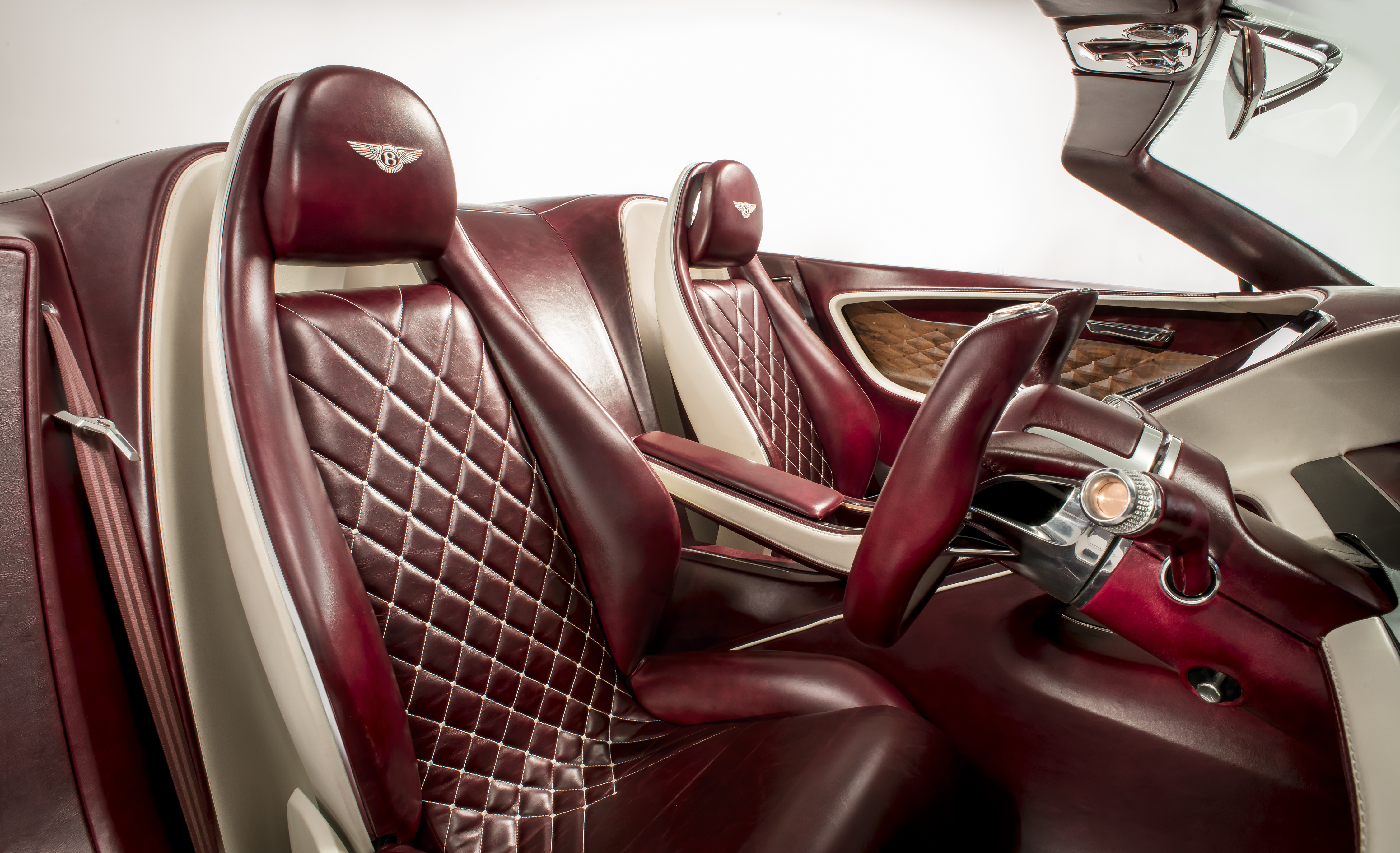 Bentley EXP12 Speed 6e - Seats