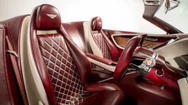 Bentley EXP12 Speed 6e - Seats