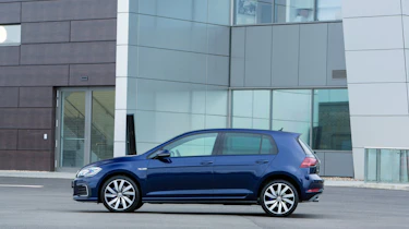 Golf GTE Side