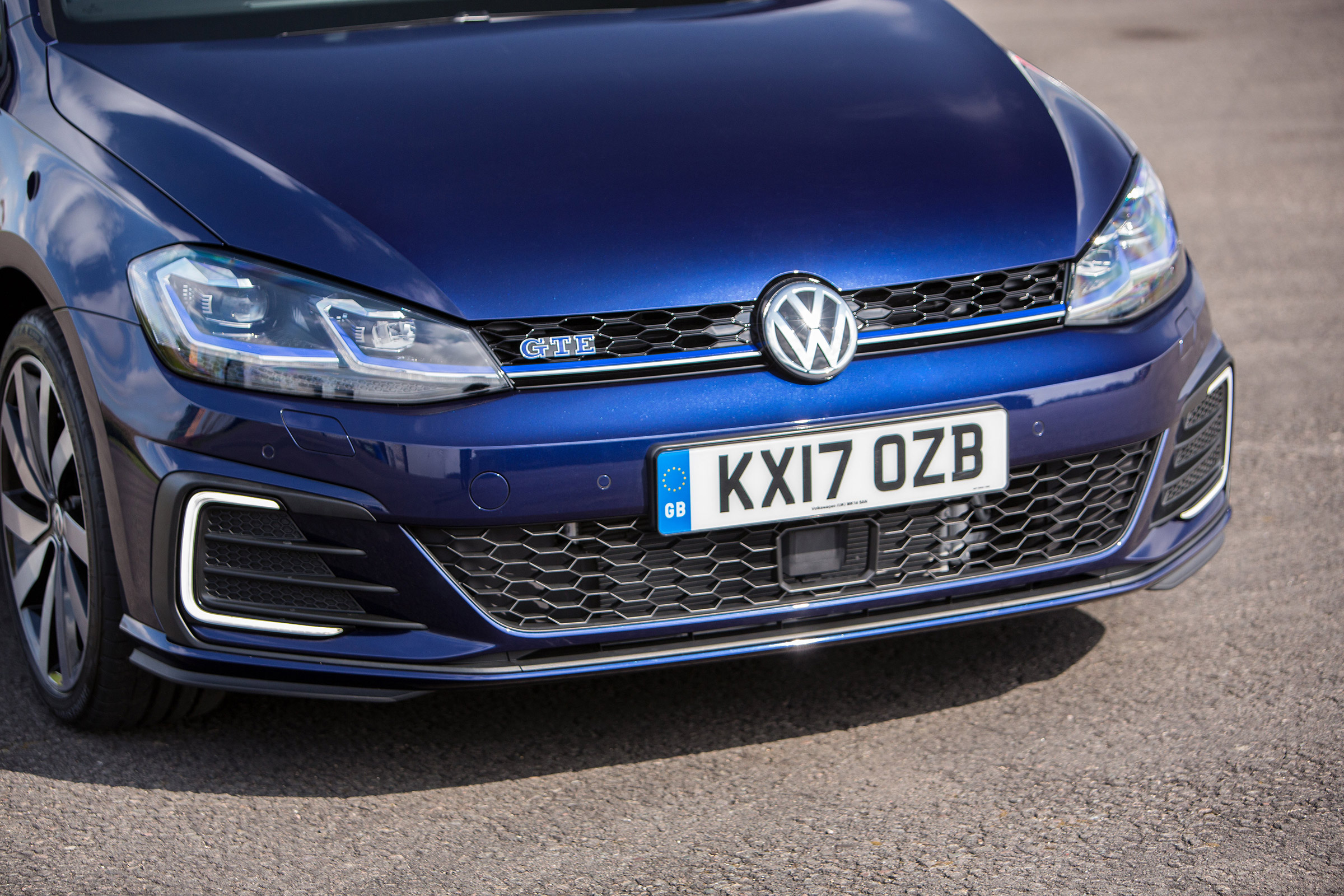 Golf GTE front 3