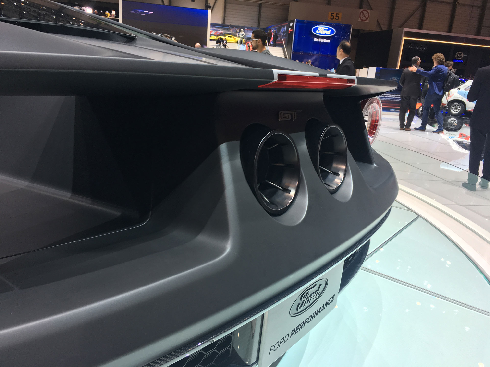Ford GT - Exhaust