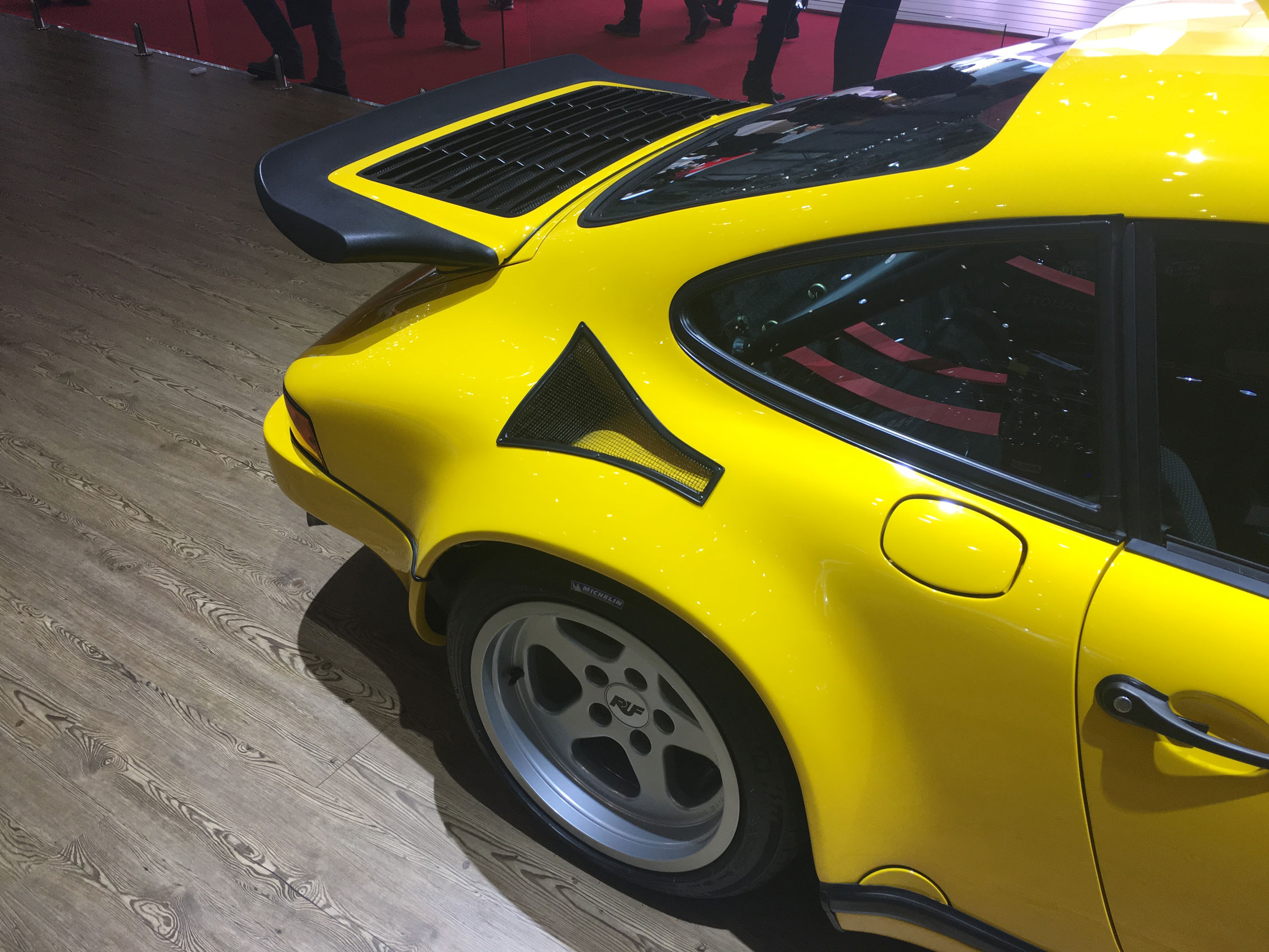 Ruf CTR Yellow Bird - Wing