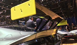 Aston Martin Vantage AMR - Wing