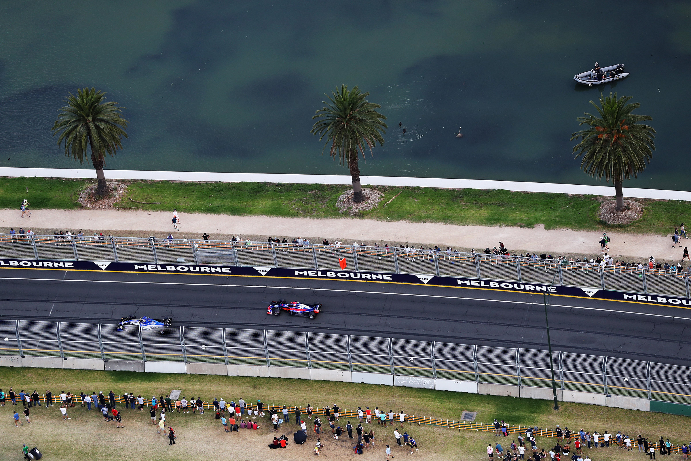 Toro Rosso top Melbourne