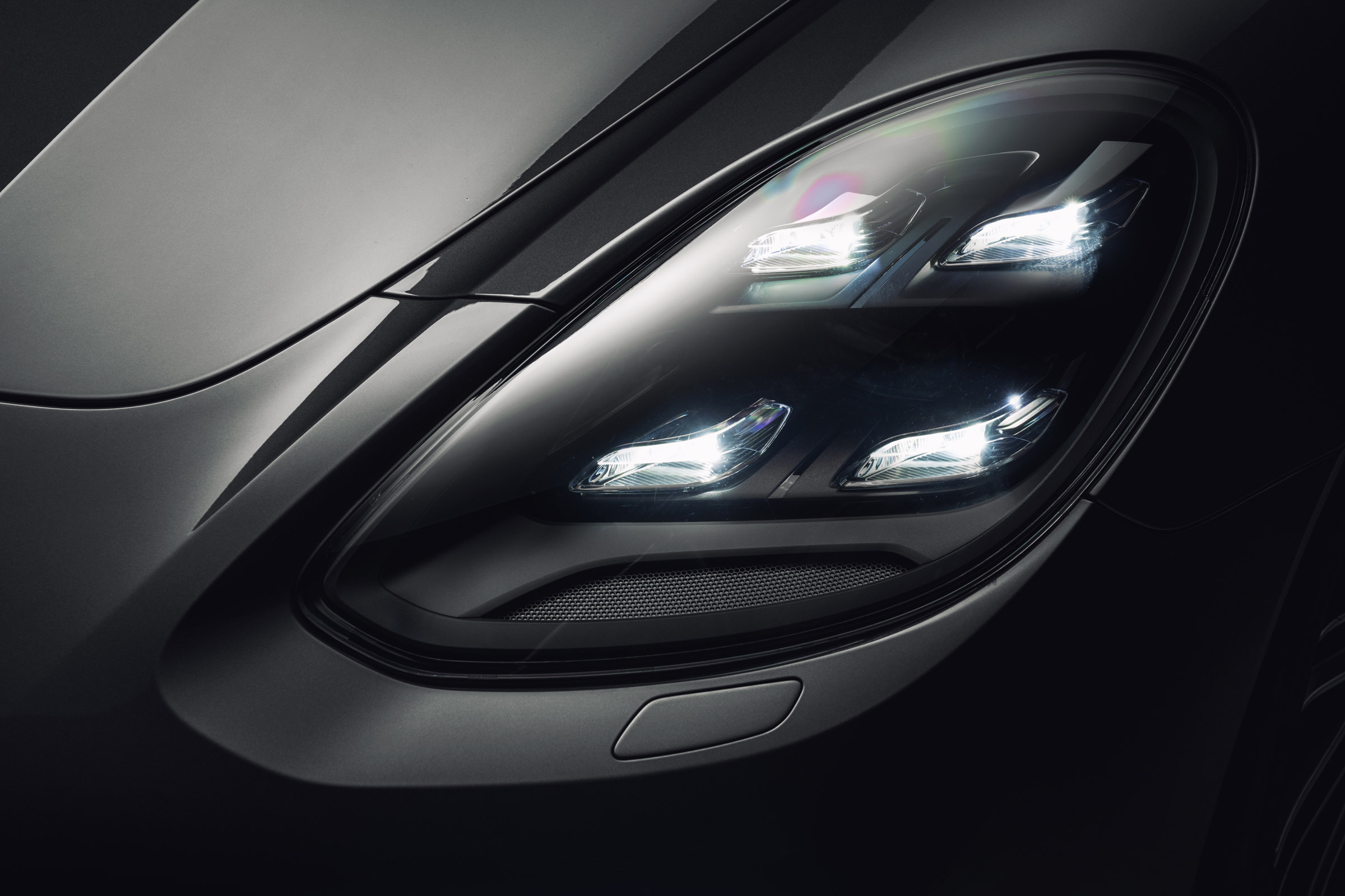 Porsche Panamera Sport Turismo - headlight