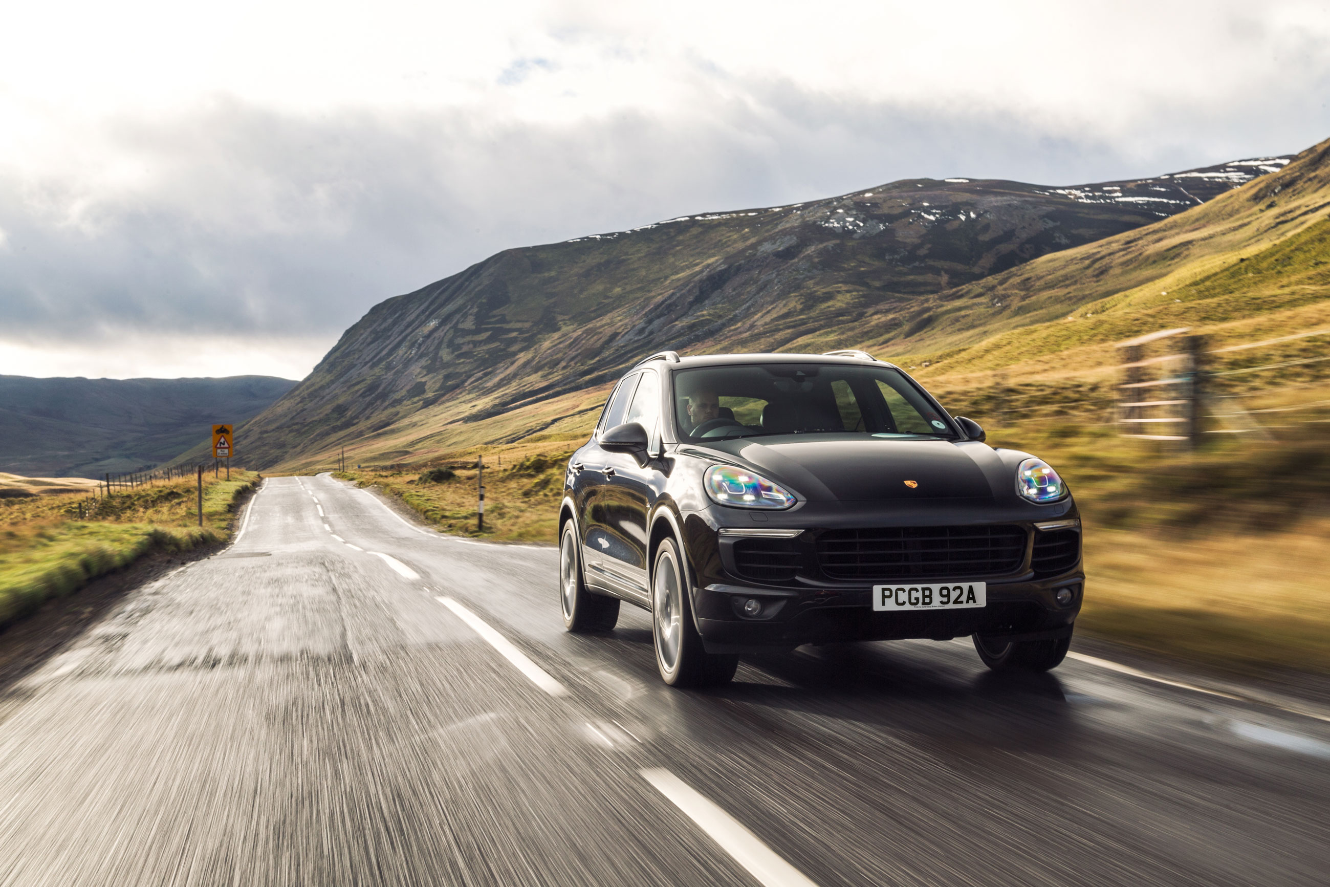 Porsche Cayenne – front