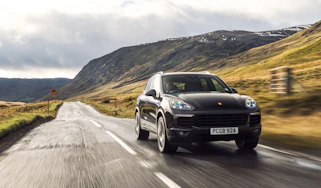 Porsche Cayenne – front