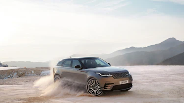 Range Rover Velar - front cornering