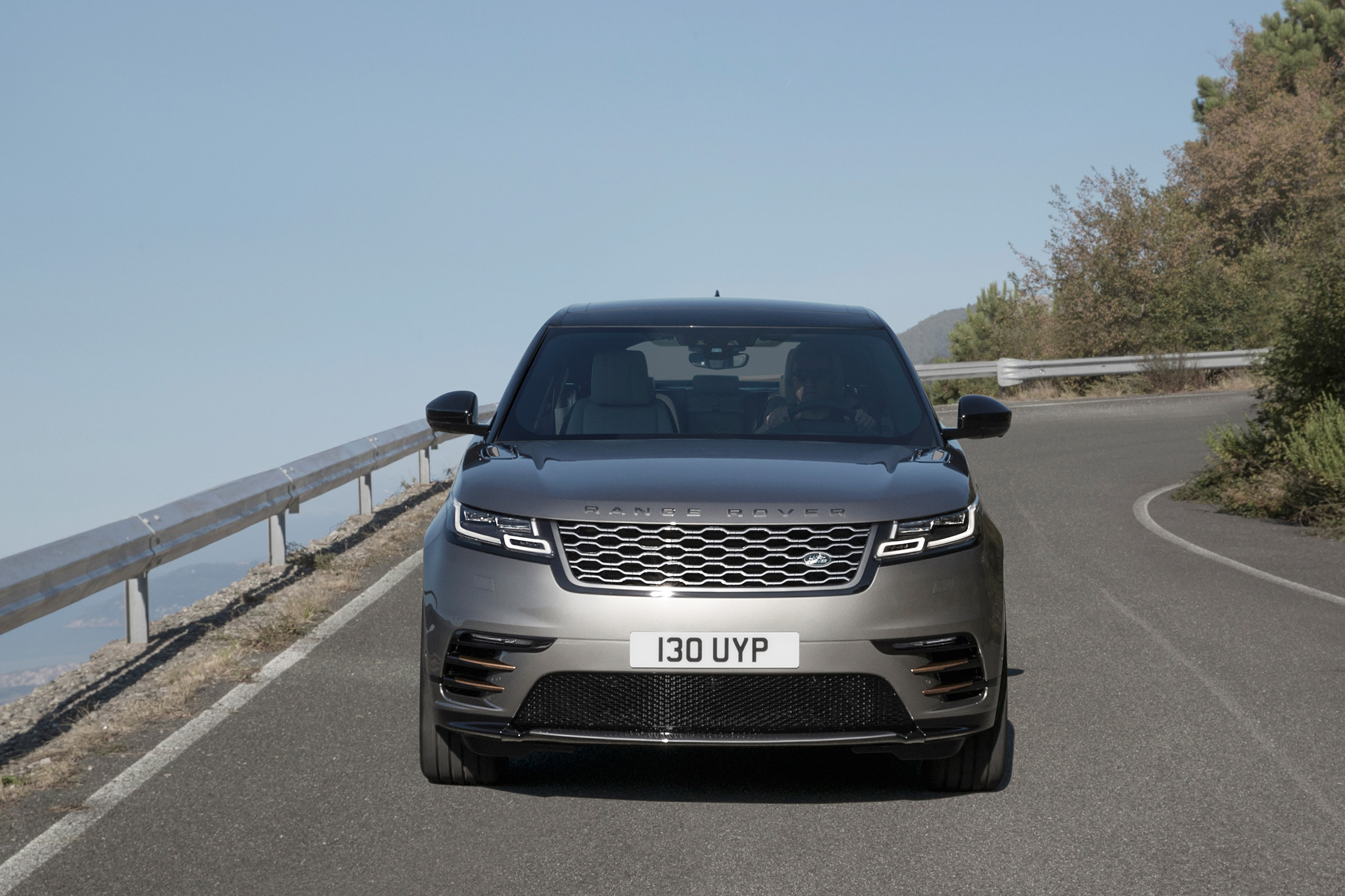 Range Rover Velar - front
