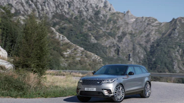Range Rover Velar - front cornering