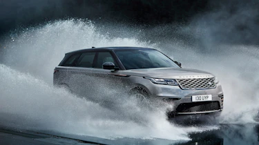Range Rover Velar - front off roading