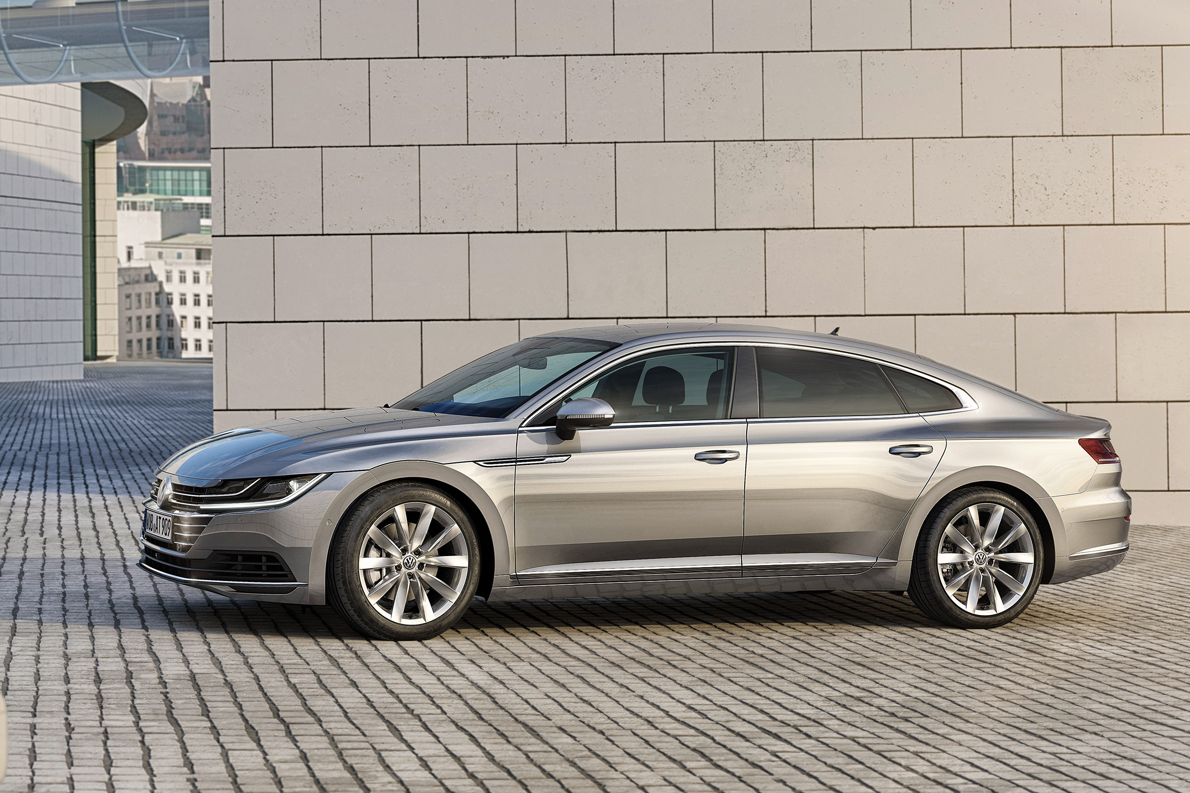 Volkswagen Arteon - front three quarter