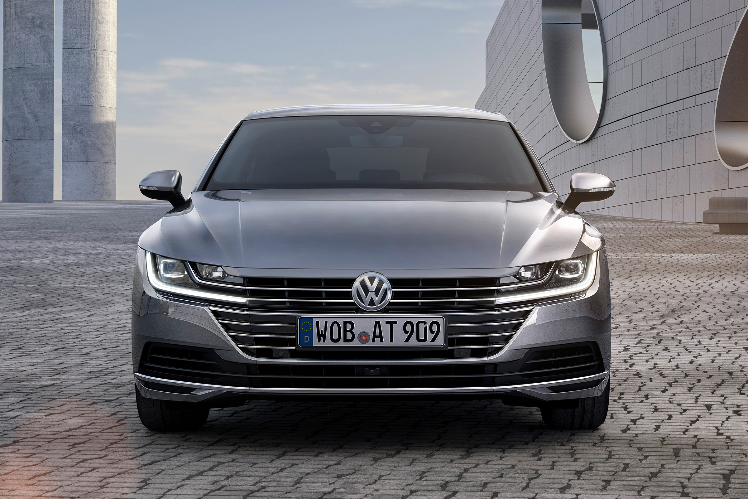 Volkswagen Arteon - front