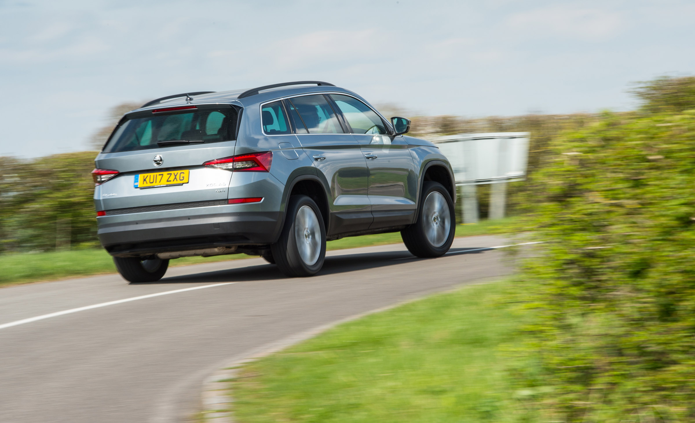 Skoda Kodiaq cornering rear