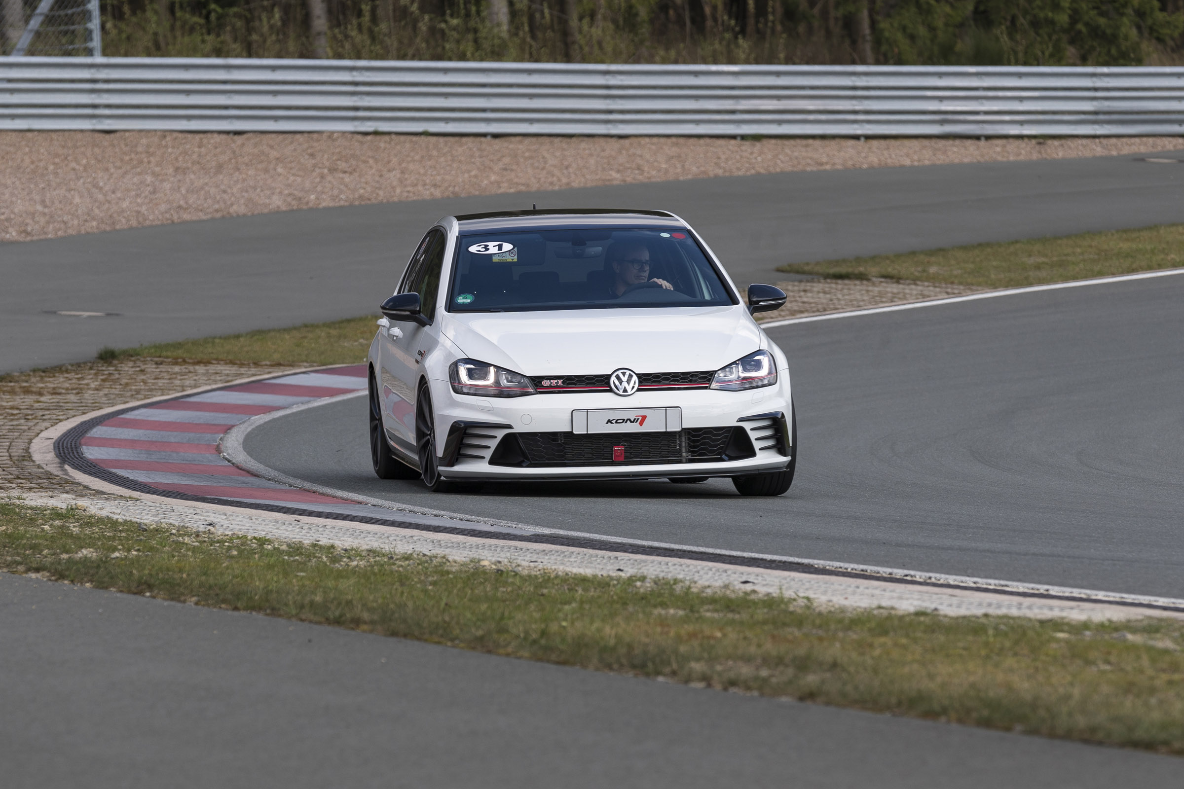 Volkswagen Golf GTI Clubsport front cornering