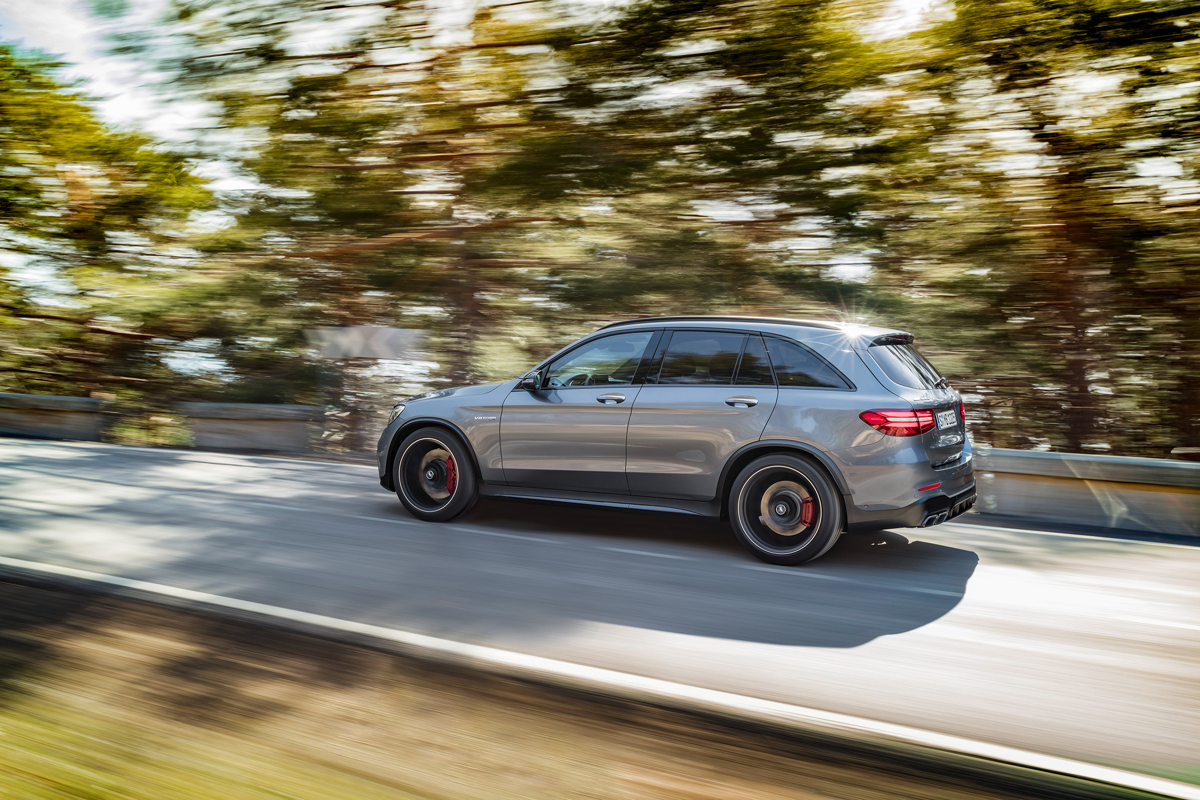 Mercedes-AMG GLC 63 tracking