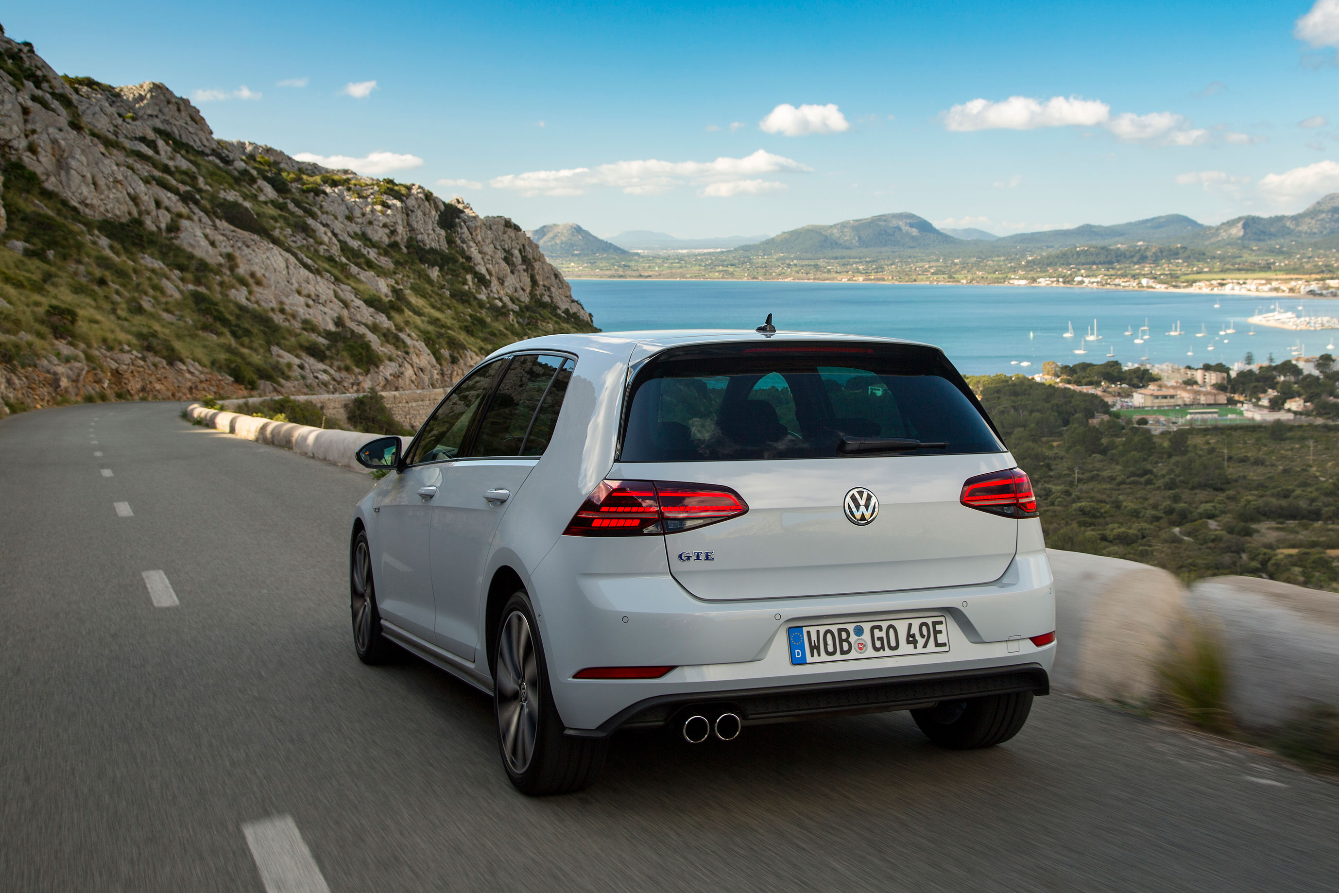 2017 Volkswagen Golf GTE - Rear