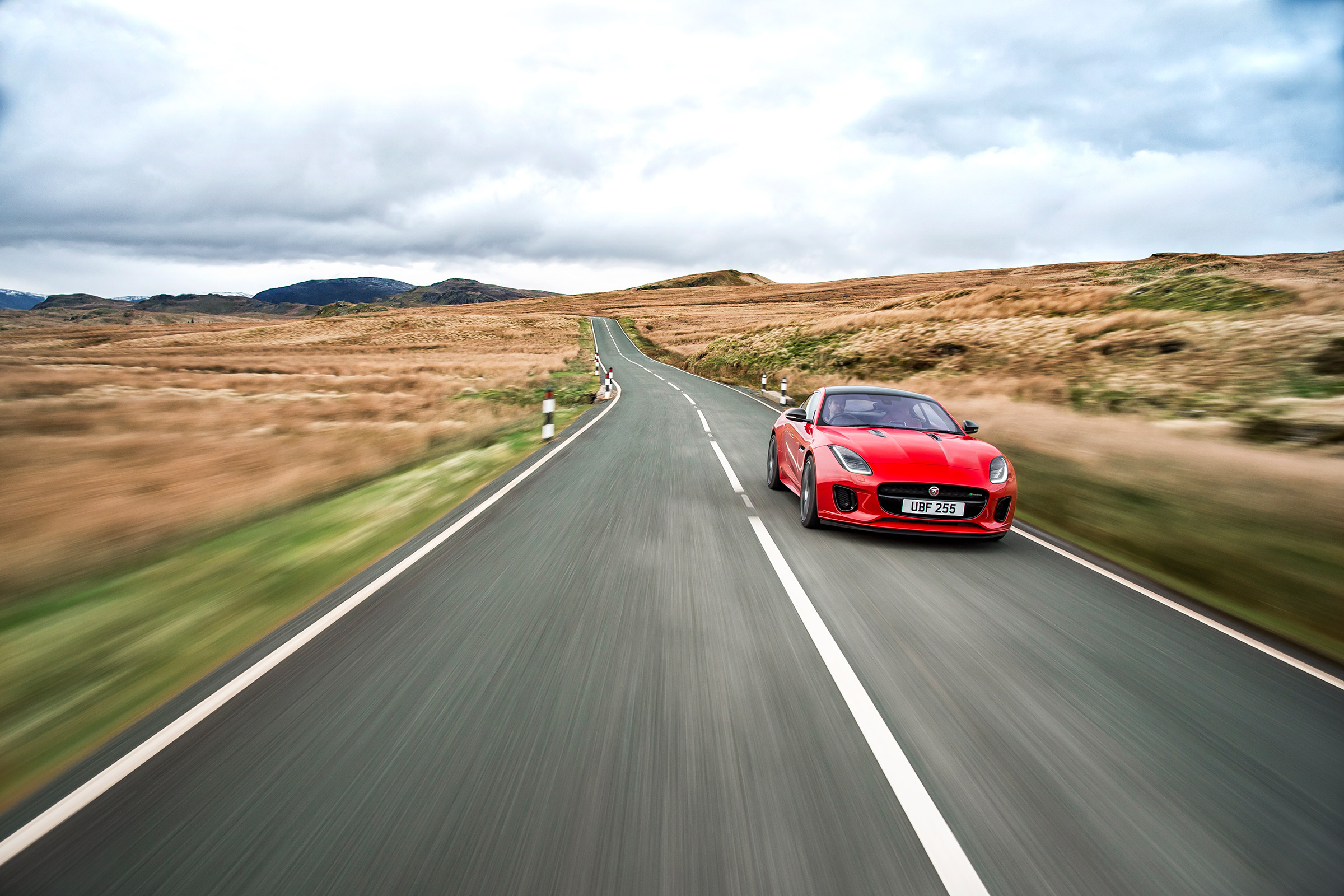Jaguar F-Type four-cylinder - front tracking