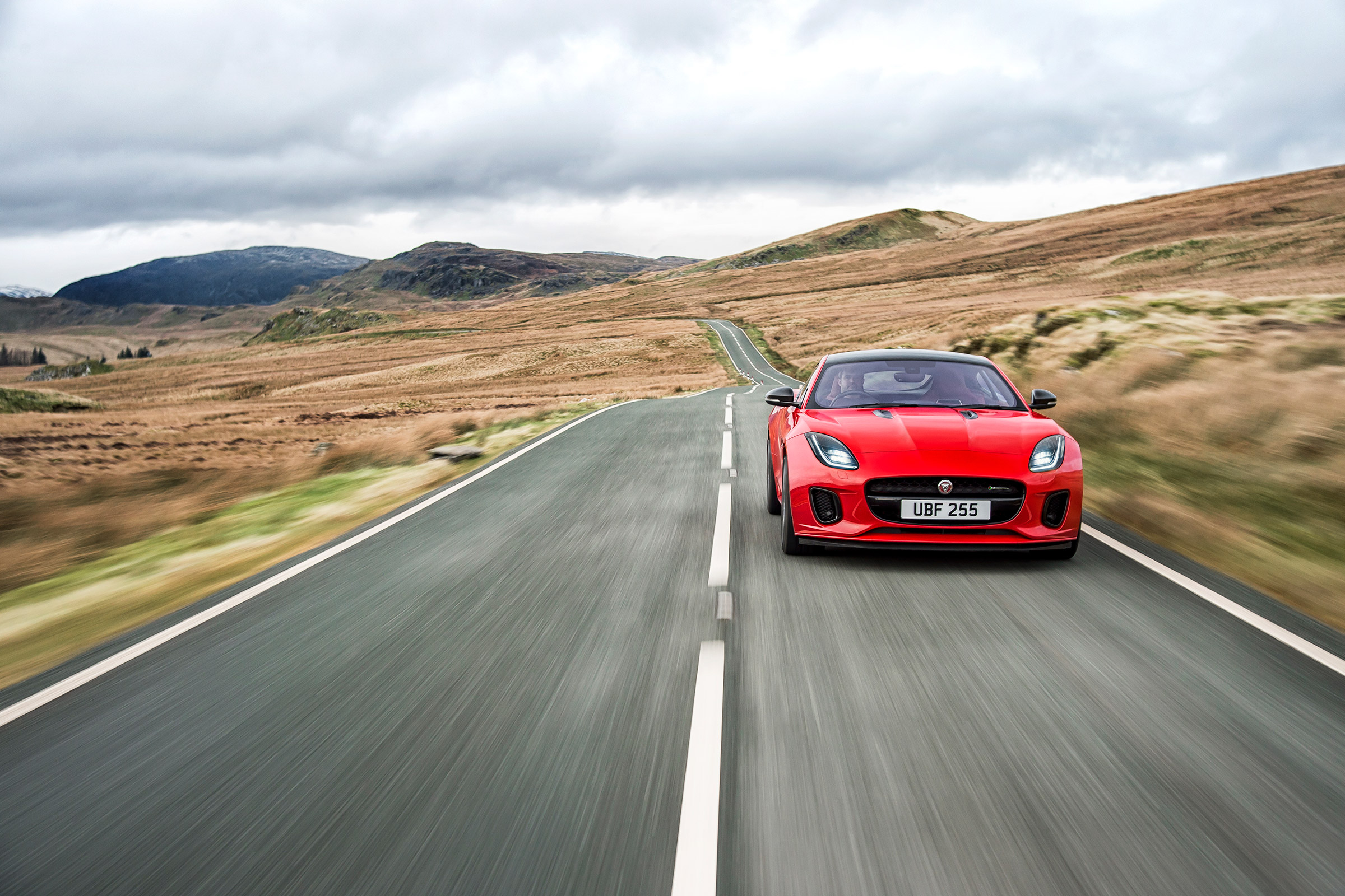 Jaguar F-Type four-cylinder - front tracking