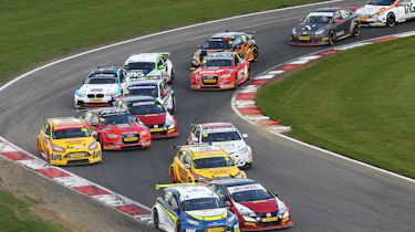 BTCC cornering shot