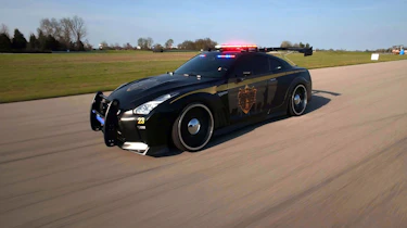 Nissan GT-R Police Pursuit #23 'Copzilla' - Side