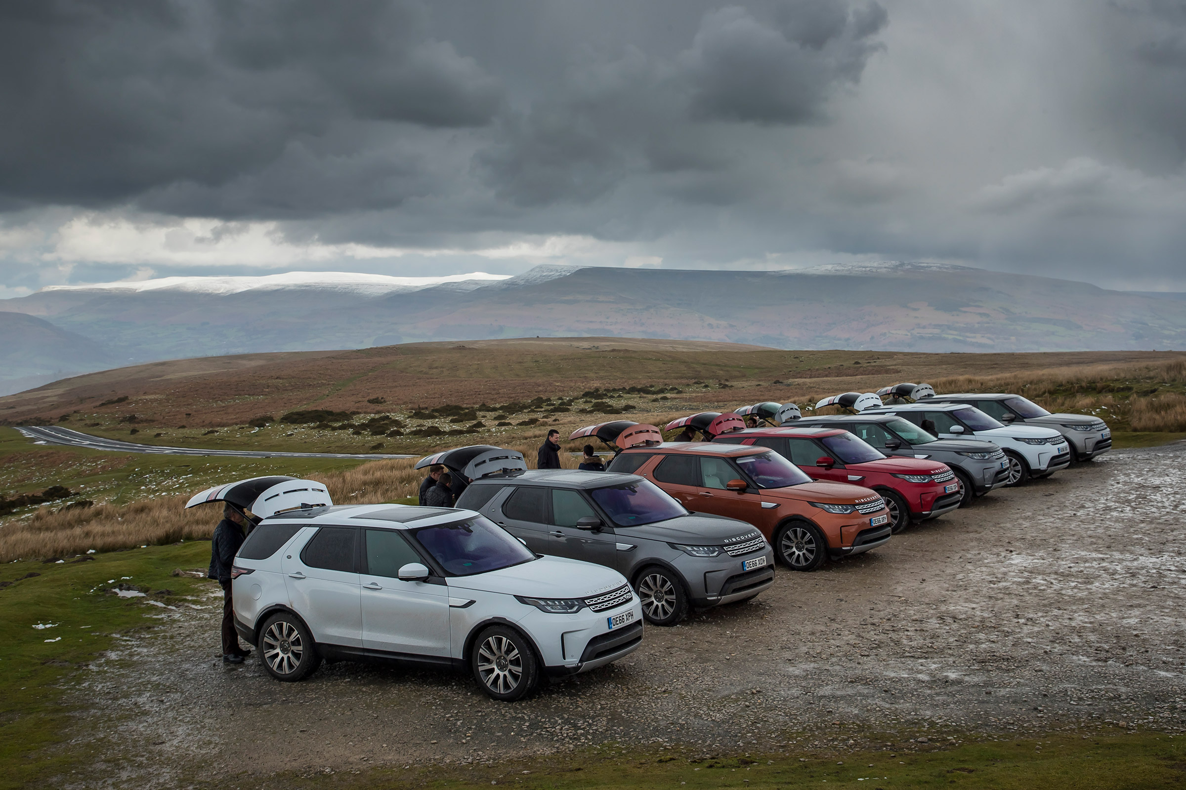Land Rover Discovery - boots open