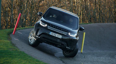 Land Rover Discovery - front