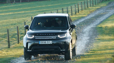 Land Rover Discovery - front