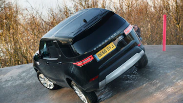 Land Rover Discovery - rear