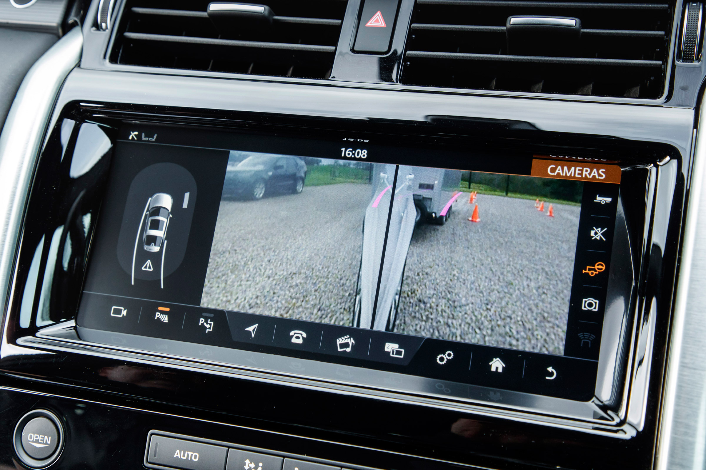 Land Rover Discovery - infotainment