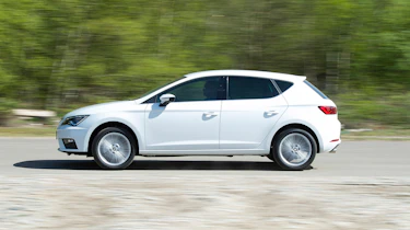 SEAT Leon - 2017 profile driving