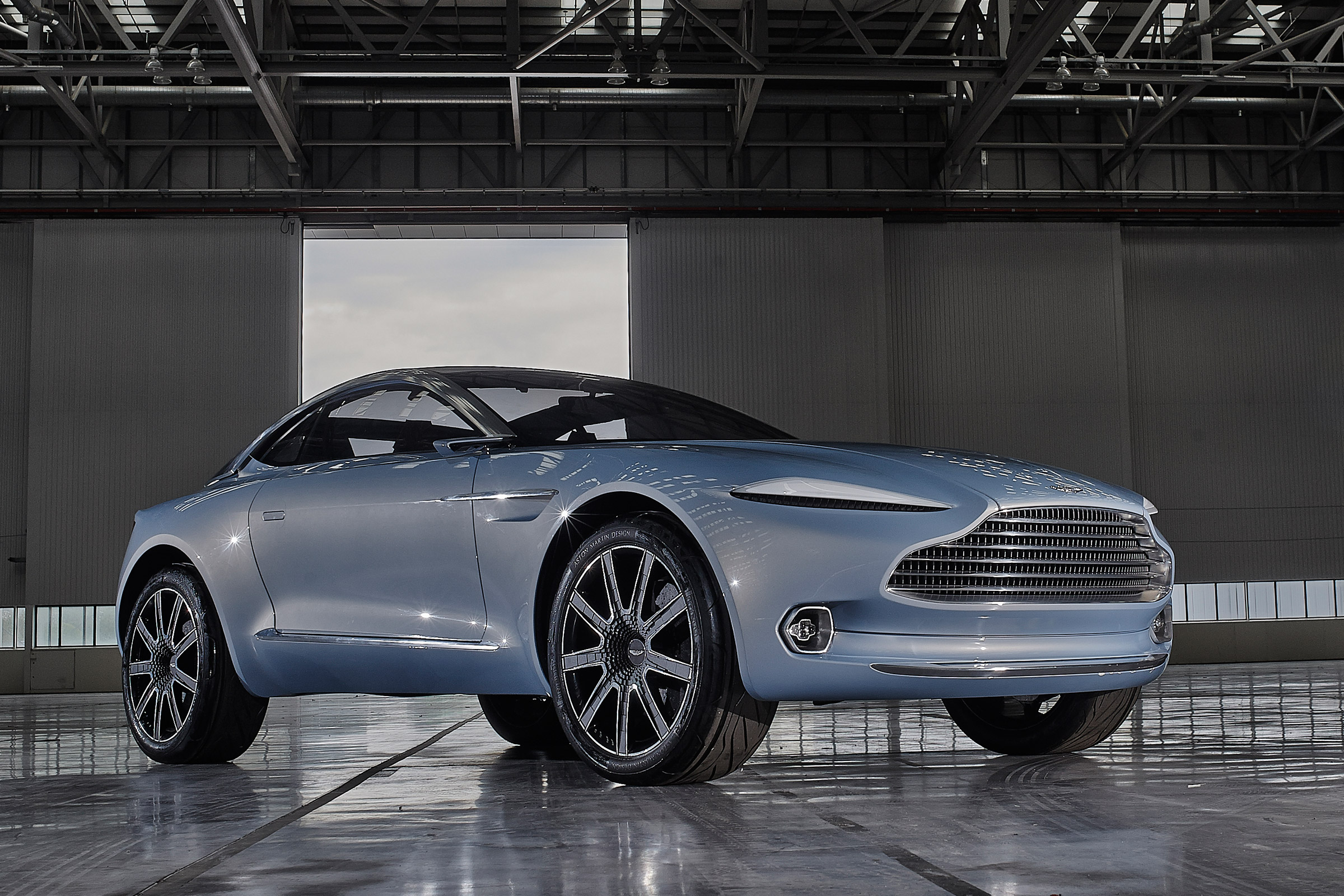 Aston Martin DBX concept - 2017