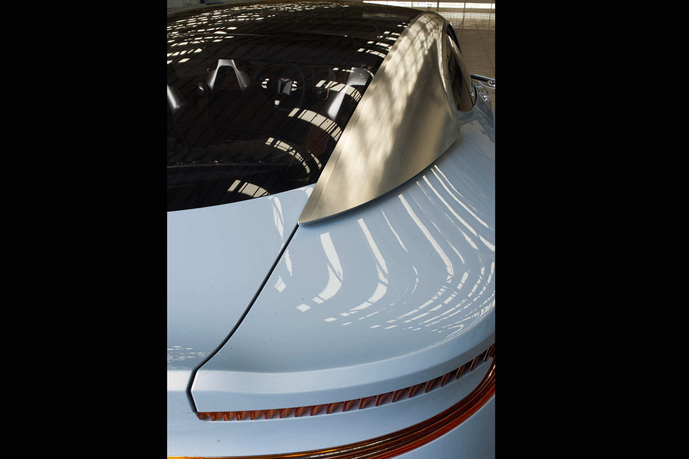 Aston Martin DBX concept - 2017