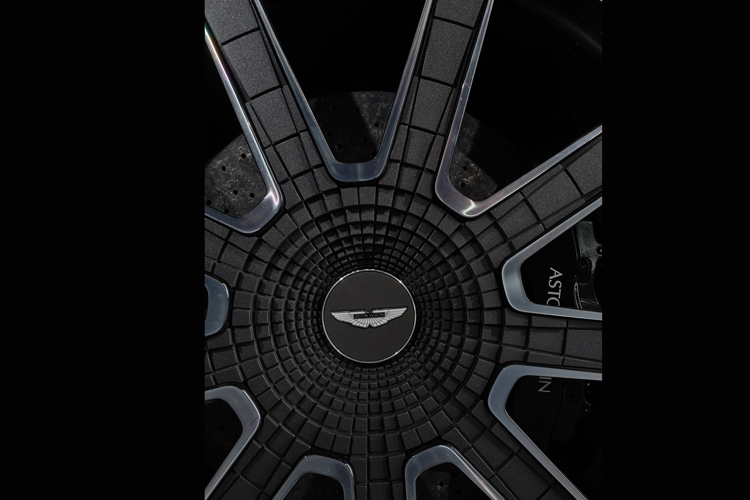 Aston Martin DBX concept - 2017 wheel