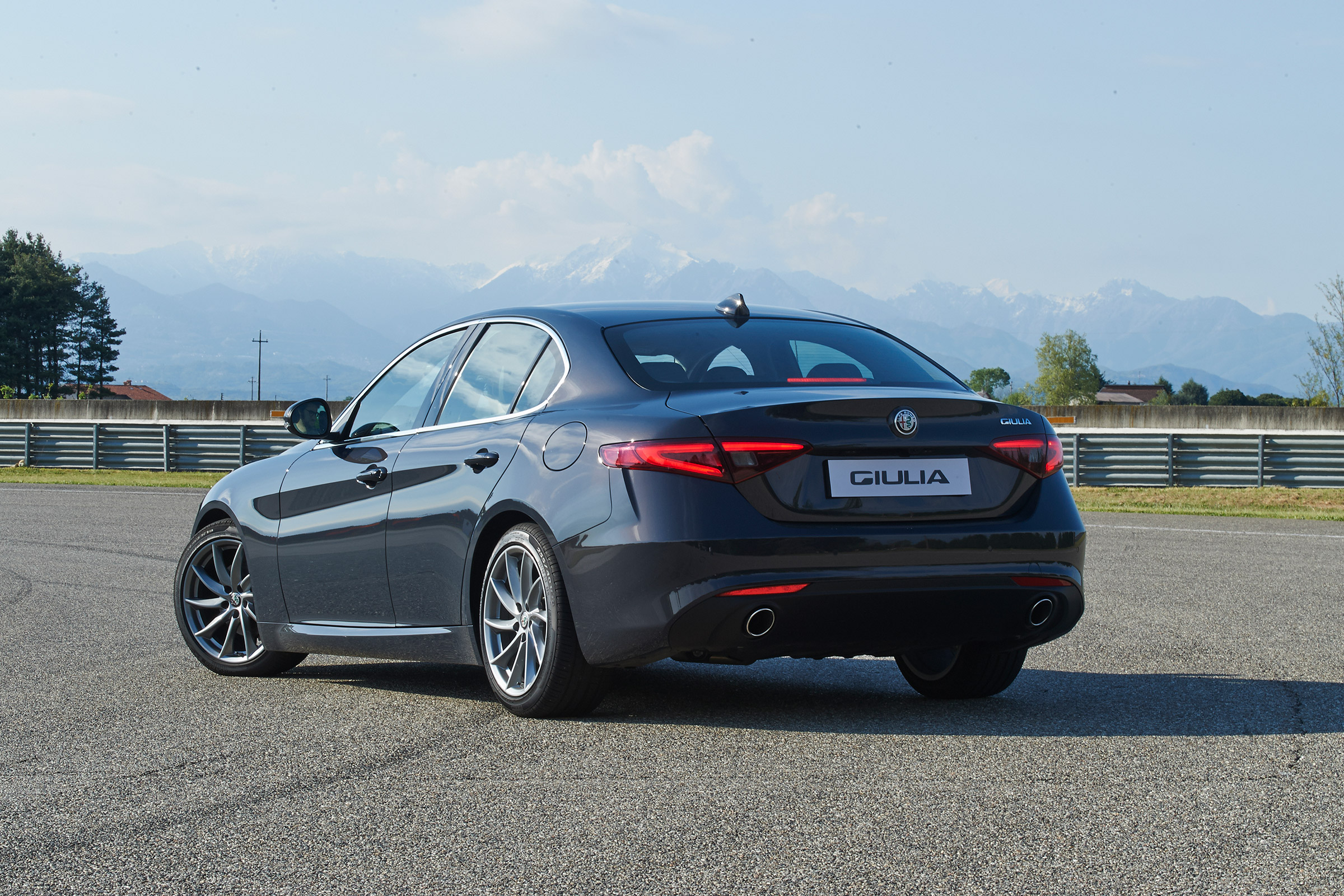 Alfa Romeo Giulia - rear static
