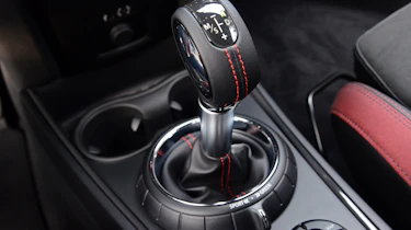 2017 MINI Countryman JCW - gear selector