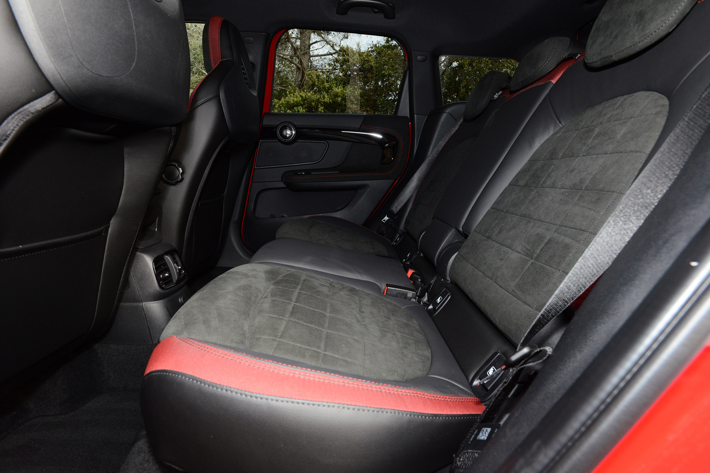 2017 MINI Countryman JCW - rear seats