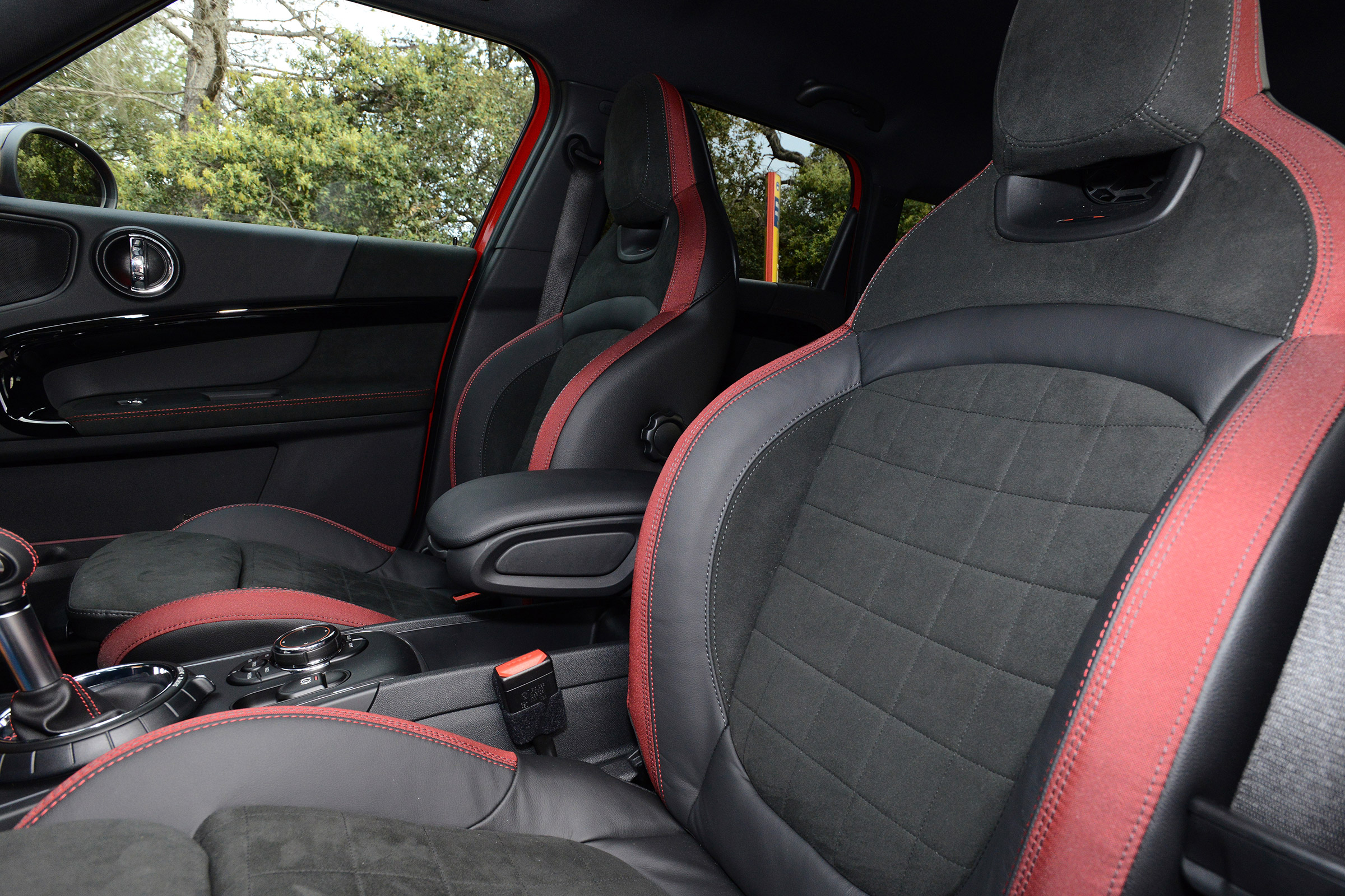 2017 MINI Countryman JCW - front seats