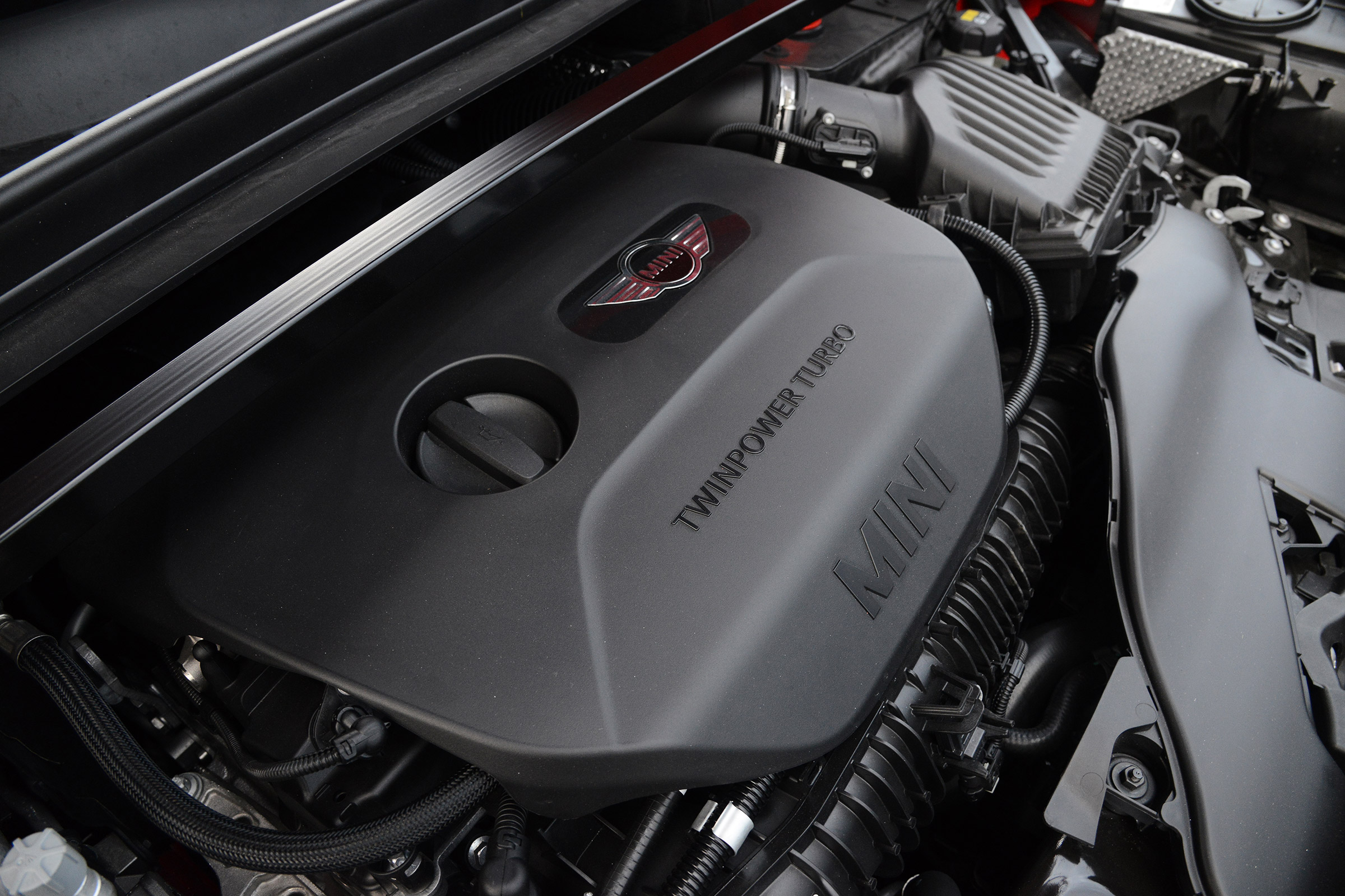 2017 MINI Countryman JCW - engine