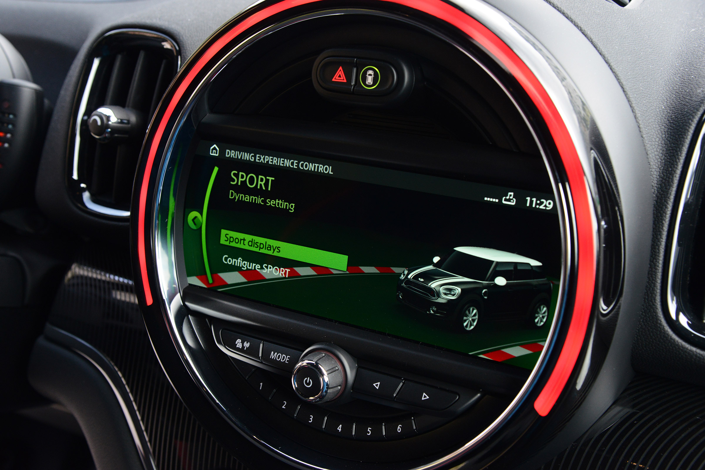 2017 MINI Countryman JCW - infotainment