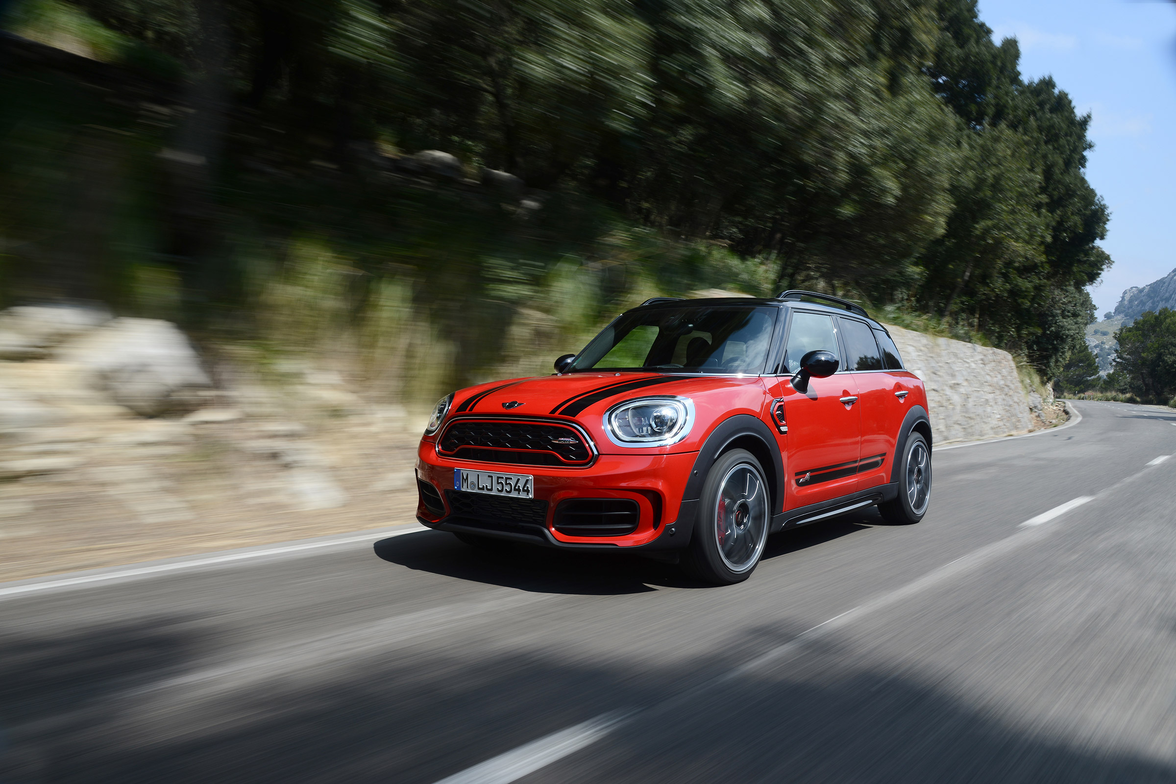 2017 MINI Countryman JCW - front tracking