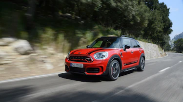 2017 MINI Countryman JCW - front tracking