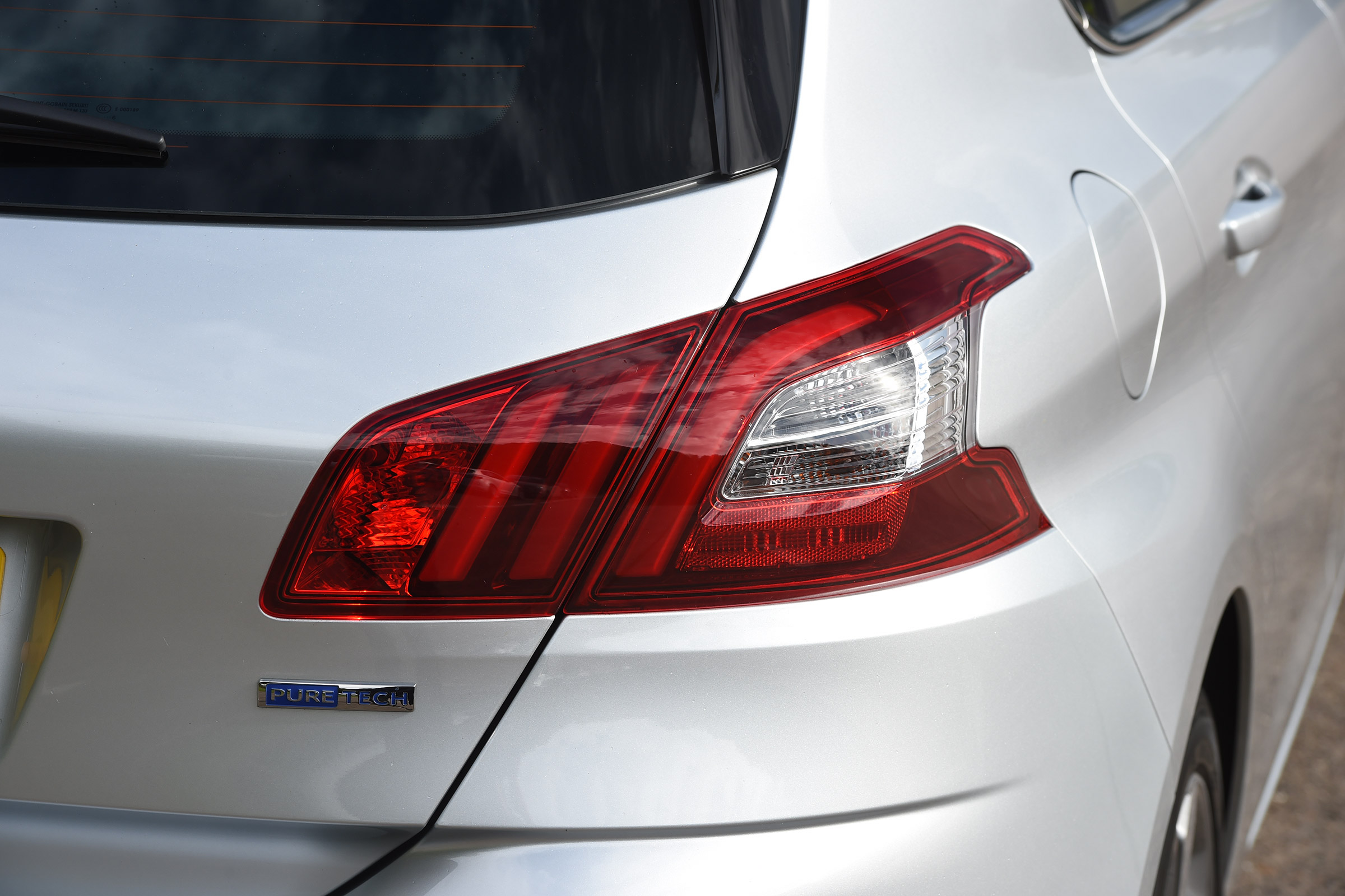 Peugeot 308 66 rear lights
