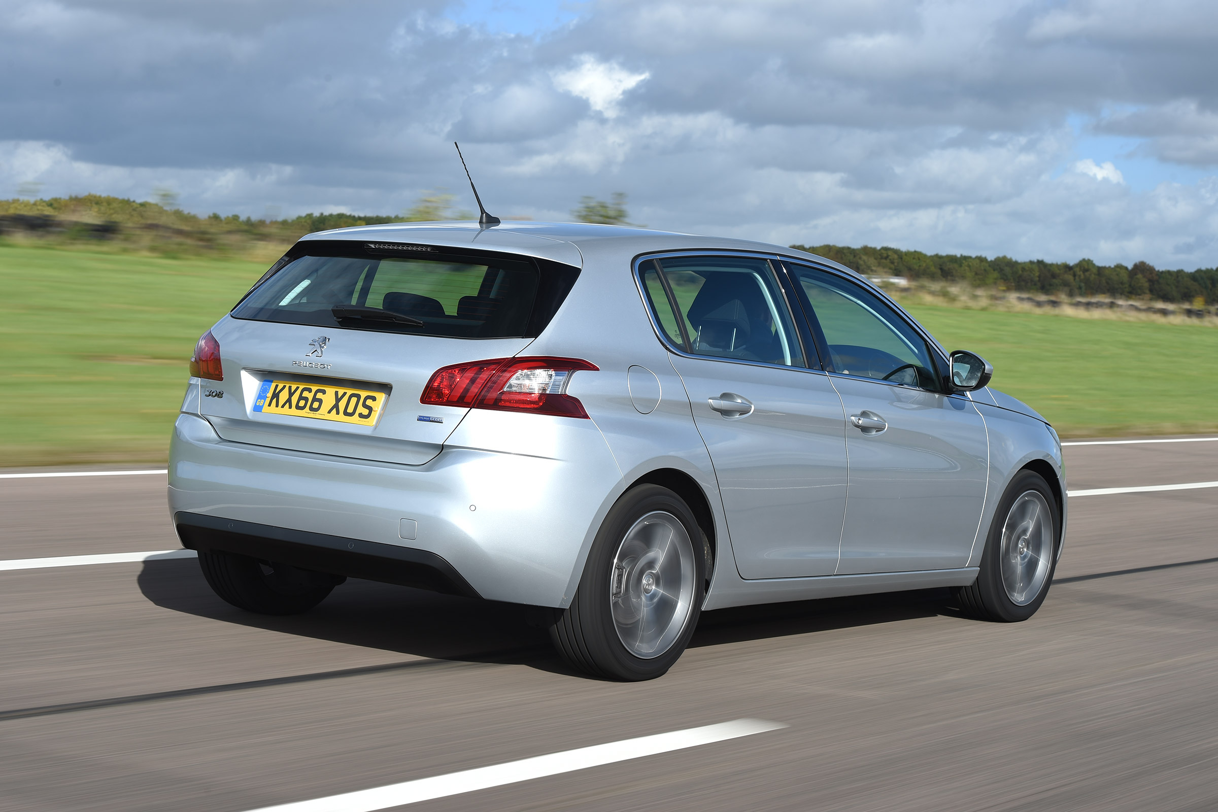 Peugeot 308 66 rear