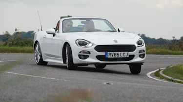 Fiat 124 Spider - Front