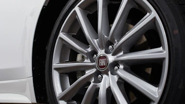 Fiat 124 Spider - Wheel