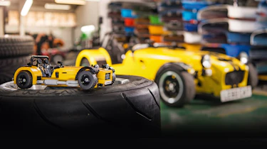 Lego Caterham 620R